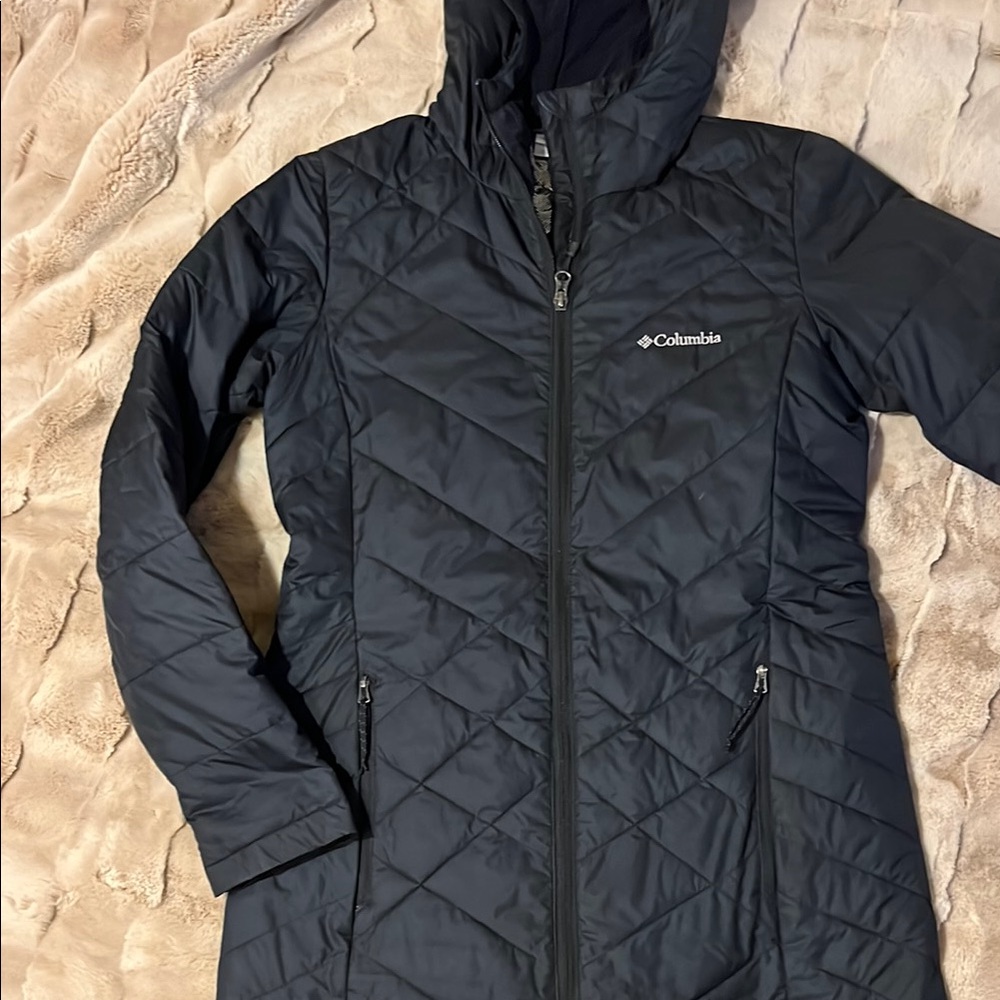 Columbia Black OmniHeat Jacket with Hood and Quilted Design